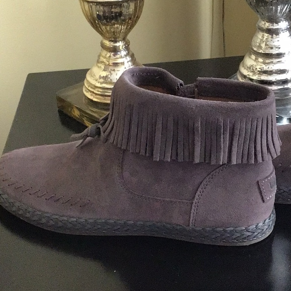 Uggs booties - Picture 2 of 7